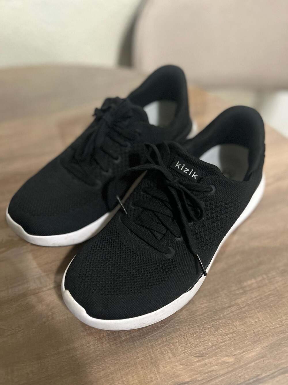 Kizik Lima Hands-Free Knit Sneaker in Black/White
W 9 / M 7.5